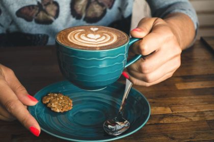 Įpilkite jo į kavą ir numeskite svorio: šis gėrimas - tai puiki riebalų deginimo priemonė!