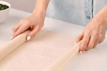 Kepimo popieriaus triukas, kuris pavers jūsų spinteles nepriekaištingai švariomis