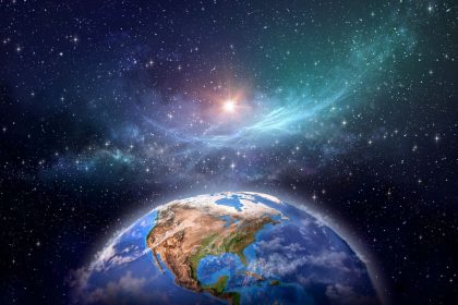 Mokslininkai: gyvybė gali atsirasti dar iki planetų