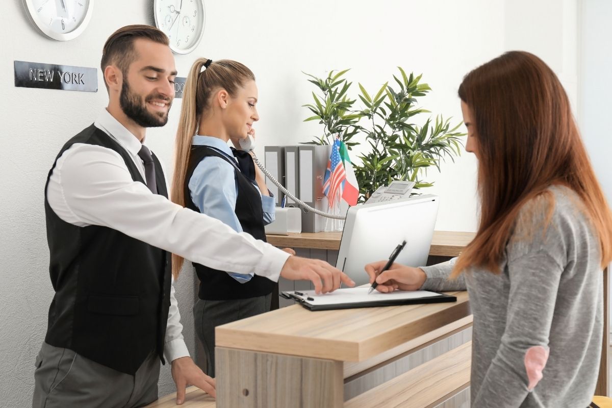 Kaip rasti viešbutį, kai visi kambariai jau užsakyti: 6 patarimai kritinei situacijai