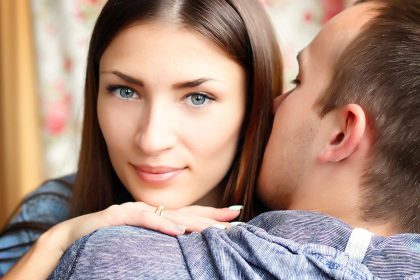 Ožiaragis ir Liūtas: kodėl šie Zodiako ženklai slepia savo tikruosius jausmus