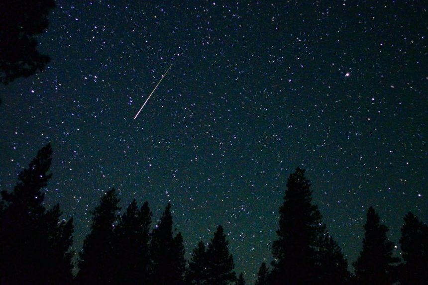 Liepos žvaigždžių lietus 2025: kada kris meteoritai ir kaip juos stebėti Lietuvoje