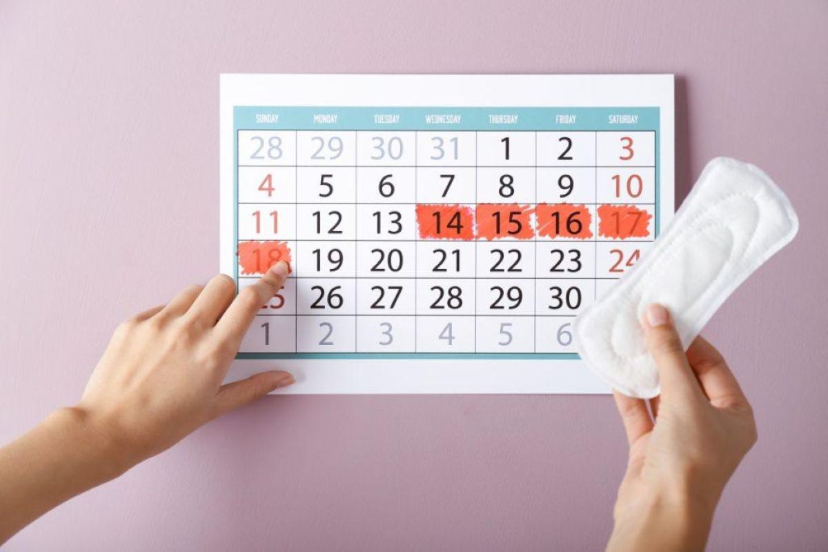 Kodėl ciklas „išsiderino“? 5 dažniausios ankstyvų mėnesinių priežastys