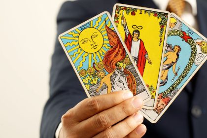 Taro horoskopas savaitei 2025 08 25–31: kas pradės nuo nulio, o kas sulauks finansinio proveržio