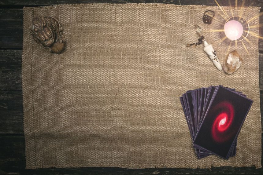 Taro kortos atskleidė 3 Zodiako ženklus, kuriems rugsėjo pabaiga atneš sėkmę