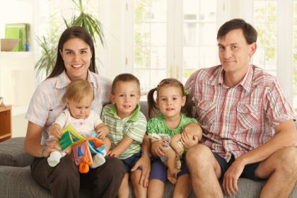 3 Zodiako ženklai, kurie dažniausiai tampa daugiavaikiais tėvais