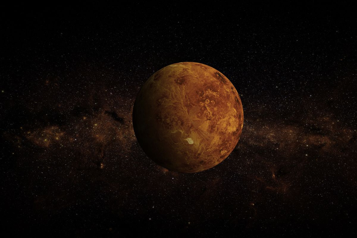 Nematomi asteroidai šalia Veneros gali kelti grėsmę Žemei