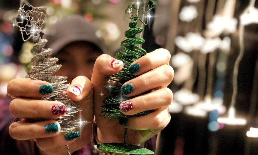 Manikiūras Naujiesiems 2026: šių nagų spalvų geriau vengti, o šios atneš sėkmę