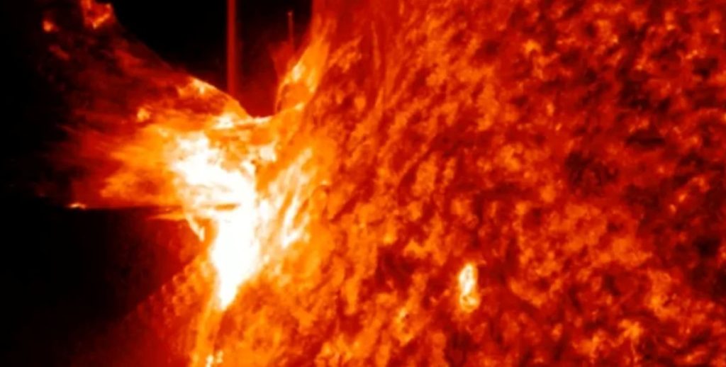 Saulėje įvyko galingas X1.9 klasės žybsnis | Nuotrauka: space.com