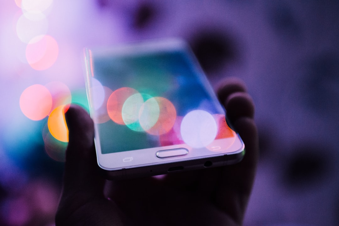 Ar jūsų kita SIM kortelė bus tik skaitmeninė? Kaip eSIM tyliai keičia telefonų naudojimą Lietuvoje