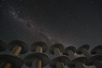 the night sky is filled with stars and stars