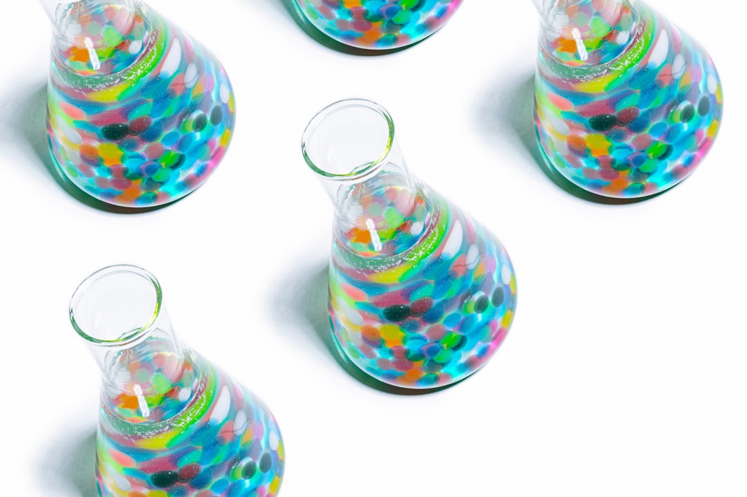 Kaip dumbliai ir maisto atliekos virsta nauja plastiko karta? Mokslininkai mato realų šansą