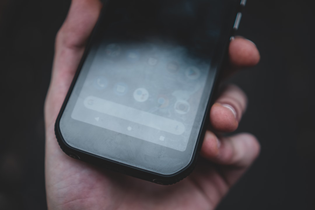 Kaip eSIM keičia mūsų telefonus? Nematomos kortelės atveria naujas galimybes keliautojams