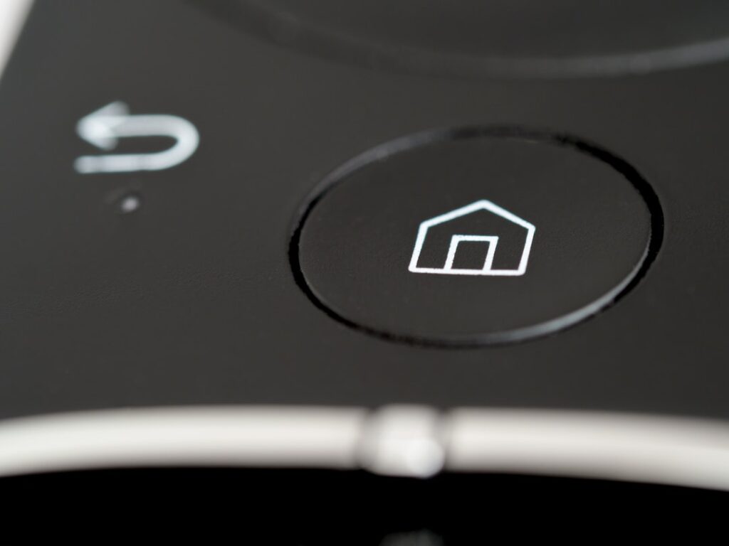 black and white camera button