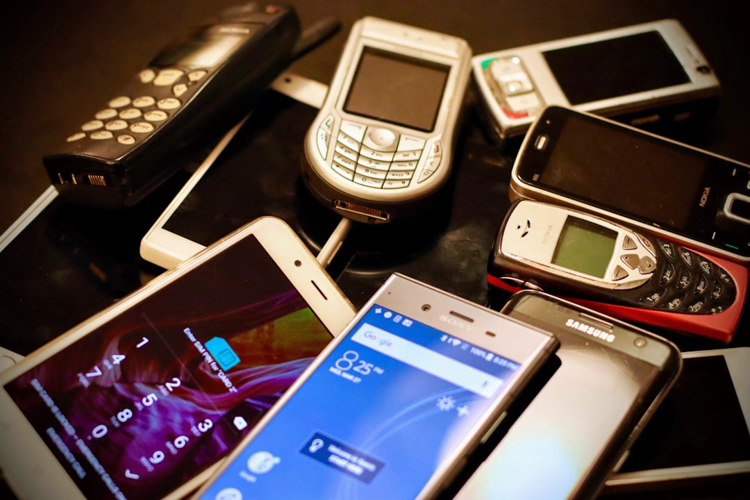 Kaip keičiasi telefonų taisymas po naujų ES taisyklių? Ką tai reiškia Lietuvos vartotojams