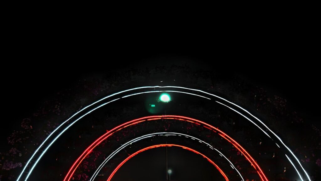 a street light that is lit up in the dark