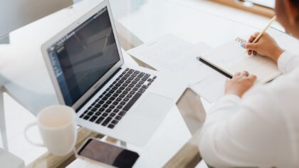 Kaip nustoti viską daryti paskutinę minutę? Žmogiškas požiūris į atidėliojimą