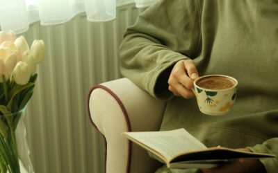 Kaip sugrąžinti skaitymą į kasdienybę? Paprasti ritualai užimtų žmonių gyvenimui