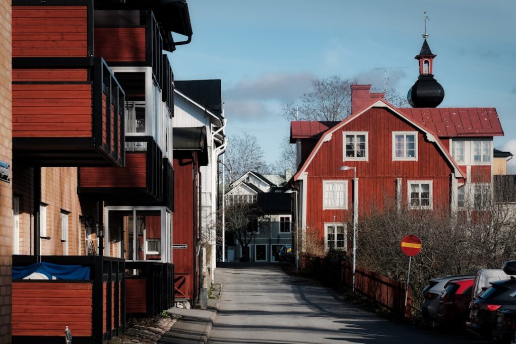 Street view of colorful, traditional houses.