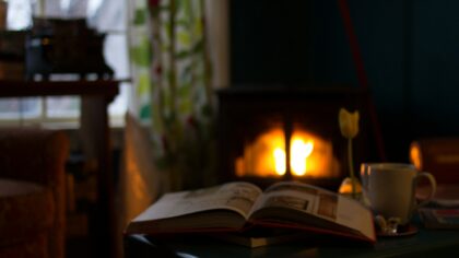 Kokį vakaro ritualą verta išbandyti šiandien? Astrologinės įžvalgos ramesniam užmigimui
