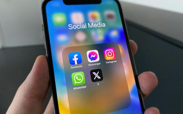 Kaip elgtis, kai pavogė ar nulaužė jūsų socialinių tinklų paskyrą? Žingsniai nuo pirmos minutės