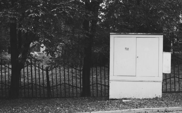 Kaip gimė slaptas „laiko kapsulių“ įprotis? Nuo ranka rašytų laiškų iki skaitmeninių archyvų