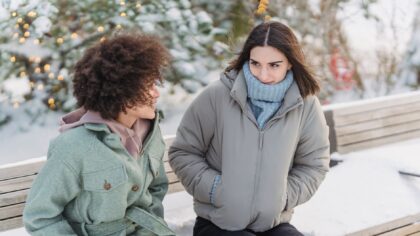 Kaip kalbėti su artimu žmogumi, kuris visada „neturi laiko“? Žemiški patarimai neįsižeidžiant