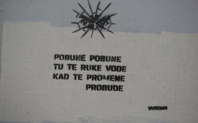 Kaip „šilto vakaro vonelė“ kojoms ramina nervų sistemą ir gerina savijautą namuose