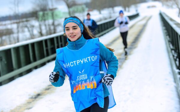 Kaip žmonės mokosi išgyventi ekstremaliame šaltyje? Nuo šiaurės elnių piemenų iki ledo maratonų
