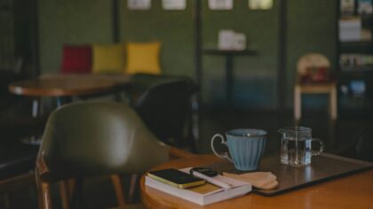 Kaip keičiasi knygų klubai Lietuvoje? Nuo uždarų ratelių iki atvirų miesto susitikimų