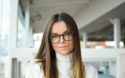 Kaip pasirinkti akinius kasdienai, kad jie taptų jūsų stiliaus dalimi, o ne tik būtinybe