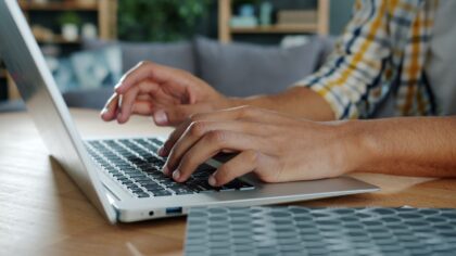 Kaip saugiai atsisiųsti programas iš interneto? Dažniausios klaidos ir kaip jų išvengti