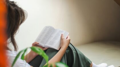 Kaip skaityti poeziją šiandien? Praktinis gidas tiems, kurie mano, kad eilės ne jiems