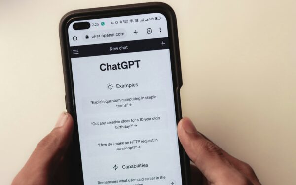 Ar verta trinti senas žinutes ir nuotraukas pokalbių programėlėse? Ką svarbu žinoti dabar