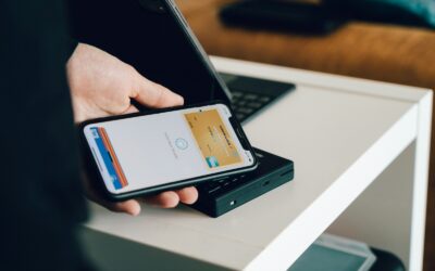 Kaip saugiai atsiskaityti internete naudojant telefoną? Praktinis gidas kasdieniams pirkiniams