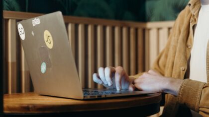 Kaip saugiai naudoti nemokamas kompiuterio programas? Ką svarbu žinoti prieš atsisiunčiant