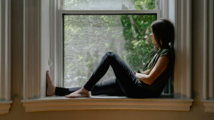 Kaip „stebėtojo režimas“ padeda suvaldyti stresą? Paprasta dėmesio technika be meditacijos