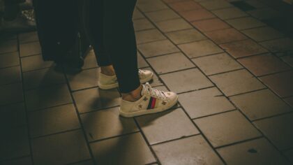 Kaip kurti elegantišką įvaizdį su sportiniais drabužiais? Šiuolaikiškas požiūris be įtampos