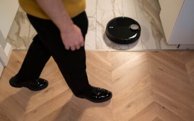 Kaip robotai mokosi vaikščioti ir bėgioti be žmogaus pagalbos? Nematoma treniruotė kompiuteriuose