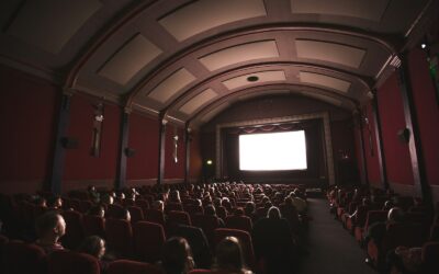 Kas slypi senų kino teatrų salėse? Kaip atgimsta istoriniai ekranai ir žiūrovų įpročiai